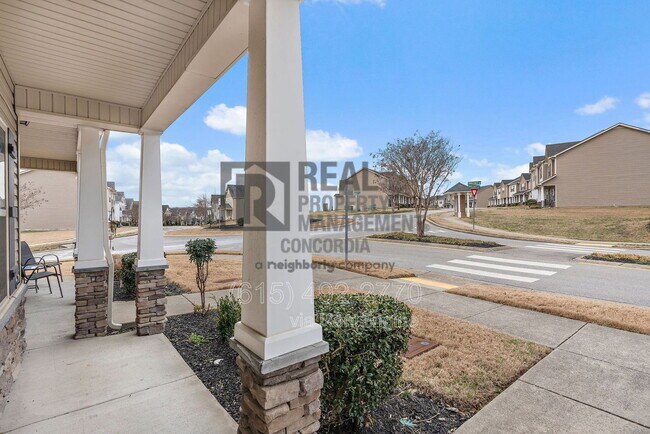 Building Photo - 1702 Sprucedale Dr