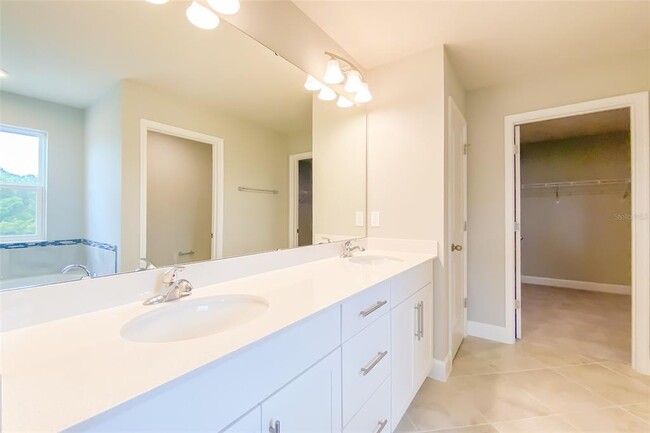 Building Photo - 13224 Orange Isle Dr