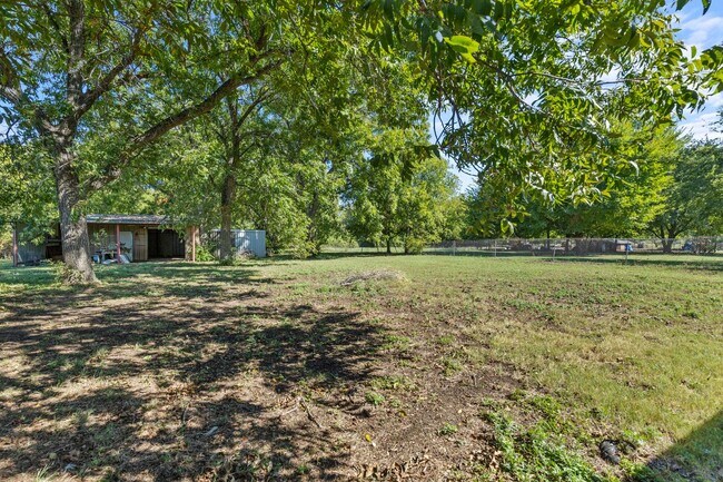Building Photo - Beautiful & Unique Rental Home Spacious, C...
