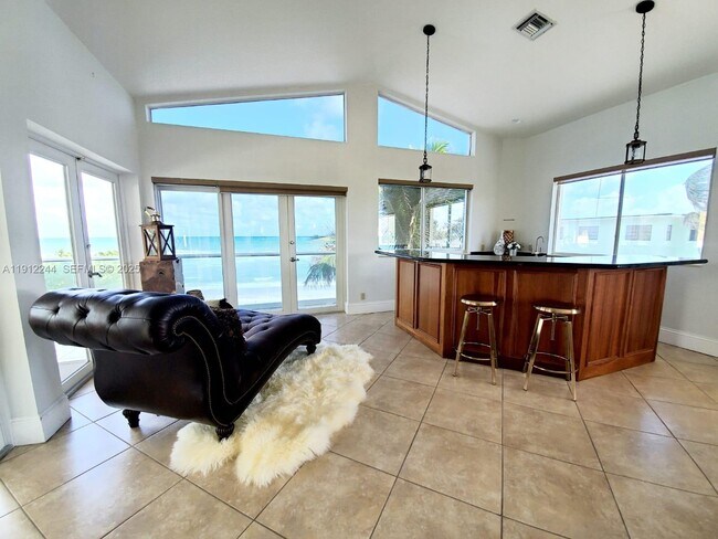 Building Photo - 302 Balboa St