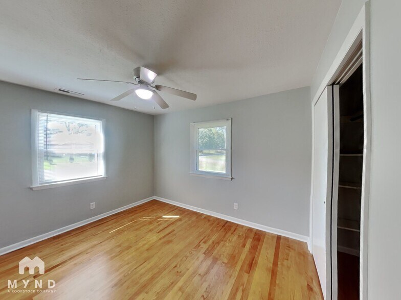 Building Photo - 307 King Arthur Trail