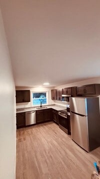 Building Photo - 42 Young Ave