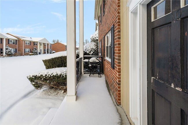 Building Photo - 70 Carroll Ave