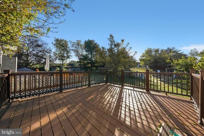 Building Photo - 7850 Greengate Way