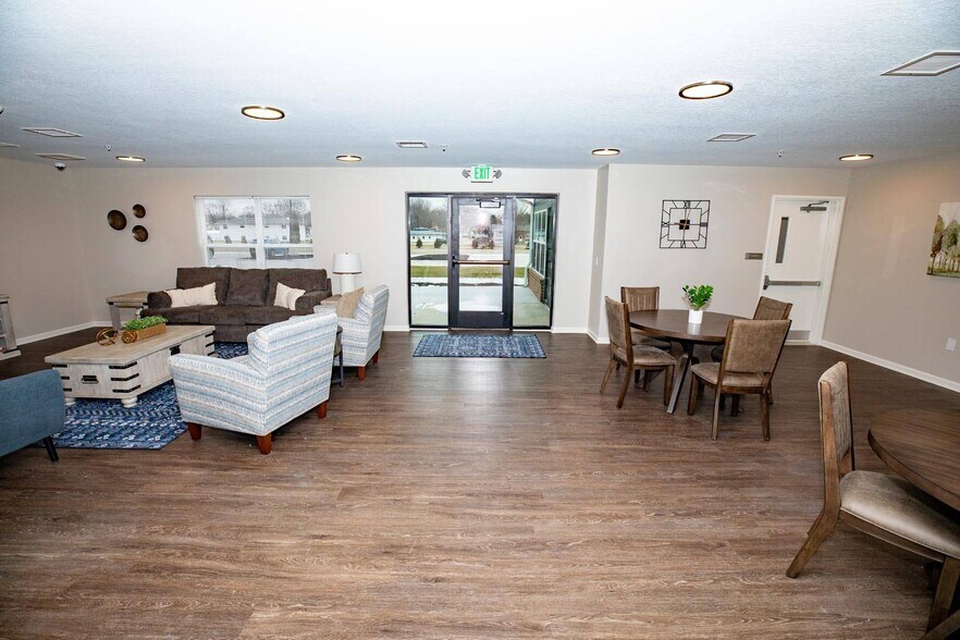 Johnston Crossing 5409 NW Johnston Dr Johnston IA 50131 Apartment