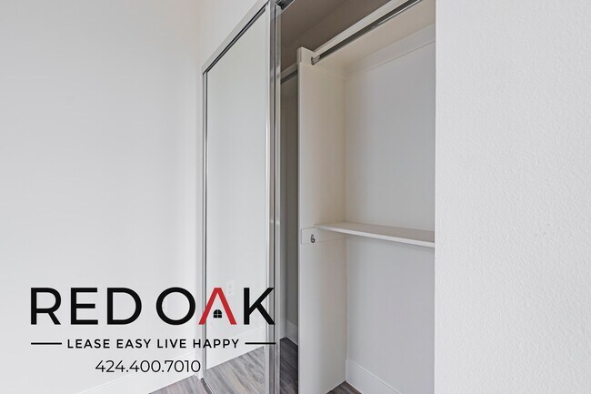 Building Photo - 1037 Dewey Ave