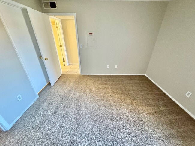 Building Photo - BRIGHT SILVERADO RANCH CONDO WITH BALCONY