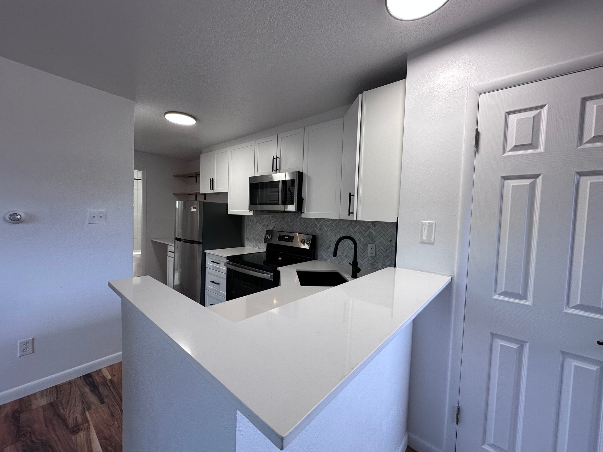 Building Photo - 165 S Clarkson St