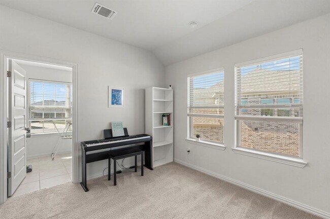 Building Photo - 705 Coyote Crk Wy