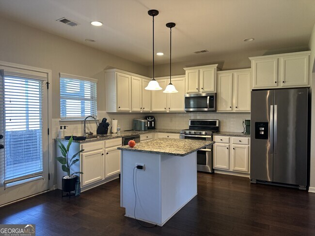 Building Photo - 1618 Stillriver Run Dr