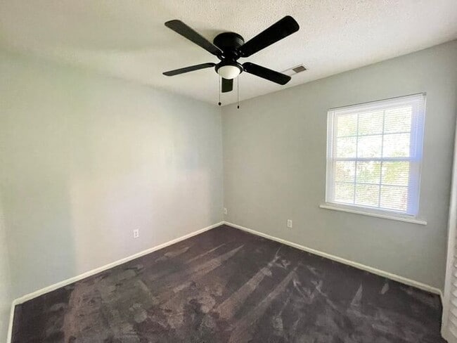 Building Photo - Harbison