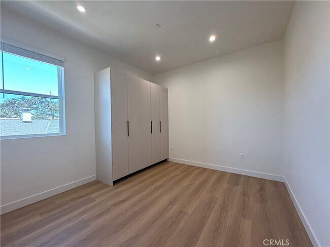 Building Photo - 4121 Lafayette Pl