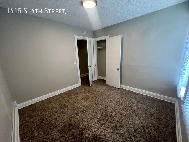 Building Photo - 1415 S 4th St