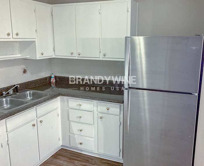 Building Photo - 1357 Heather Cir