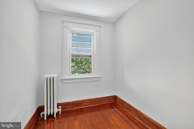 Building Photo - 2731 4th St NE