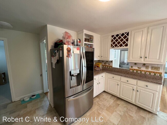 Building Photo - 3 br, 2 bath House - 11 Walker Lane