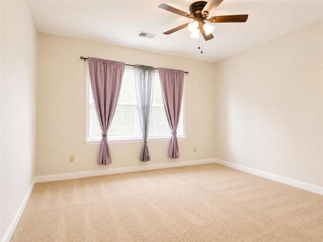 Building Photo - 1630 Green Oak Cir NW