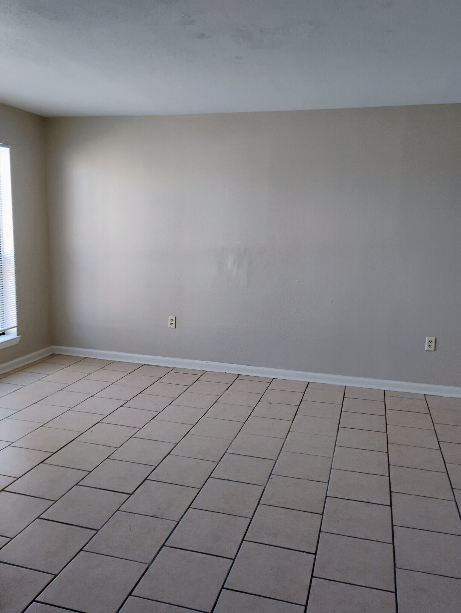 Building Photo - 1644 Lake Calais Ct