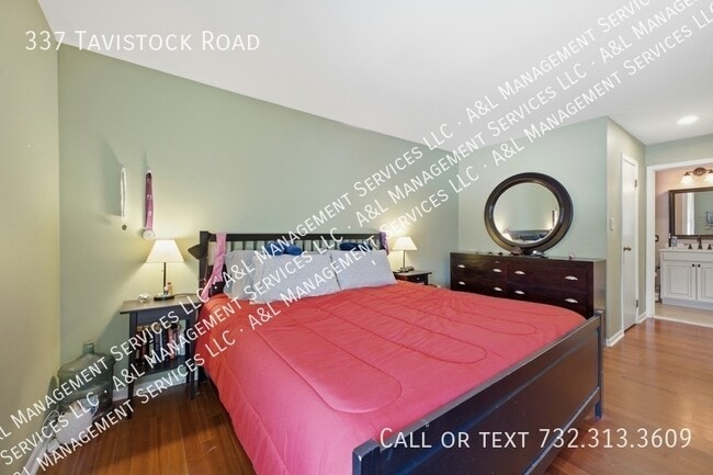 Building Photo - 337 Tavistock Rd