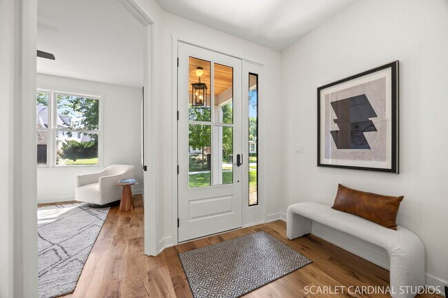 Building Photo - 715 N Brainard St