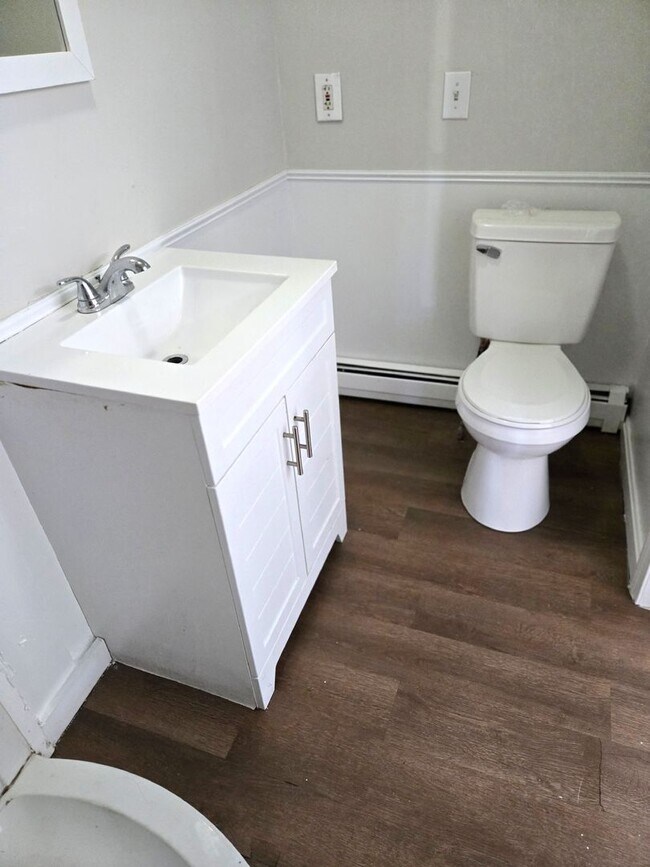 Building Photo - 316 Hawkins St