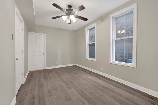 Building Photo - 3651 S Archer Ave