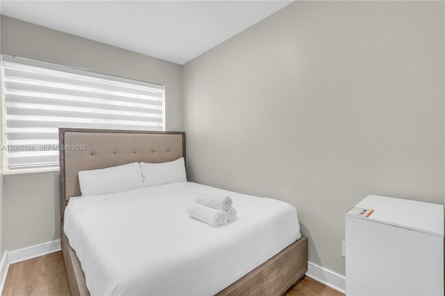 Building Photo - 10006 E Bay Harbor Dr