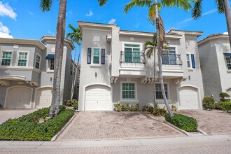 Building Photo - 503 Resort Ln