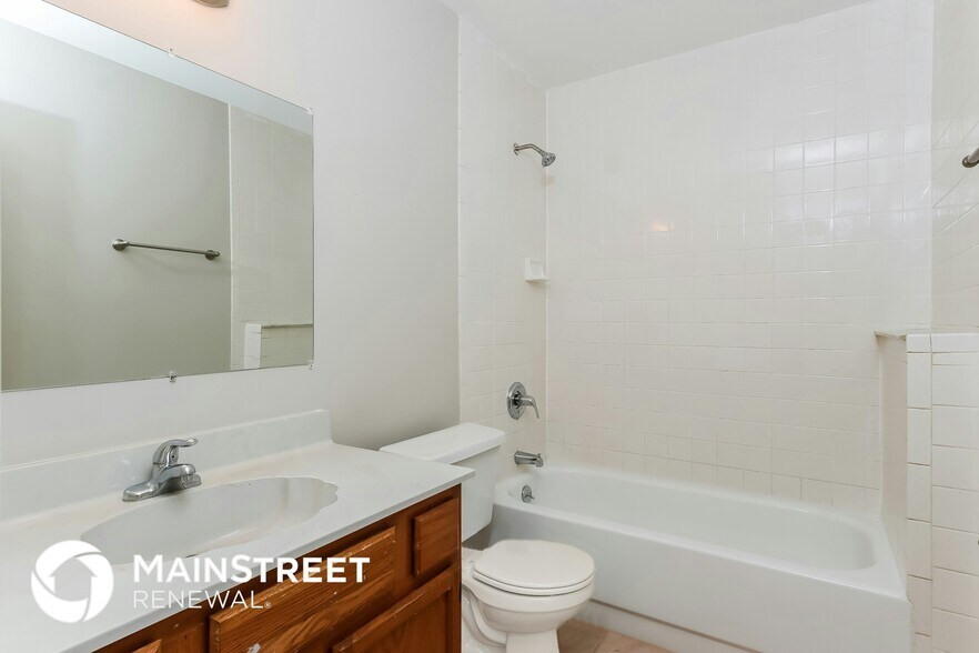 Building Photo - 1155 31st Ave SW