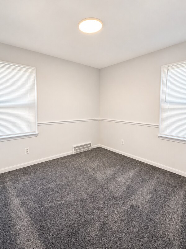 Building Photo - 15552 Woodworth