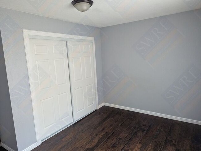 Building Photo - Available now! View Today by calling Rentl...