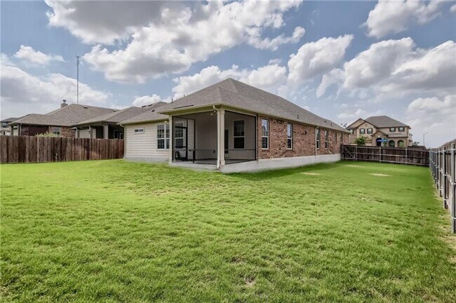 Building Photo - 303 White River Dr