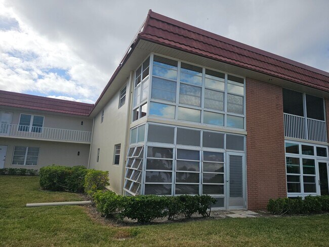 Building Photo - OOH-LA-LA ! Vero Beach Rentals. Vero Beach Rent, LLC and Property Management Company