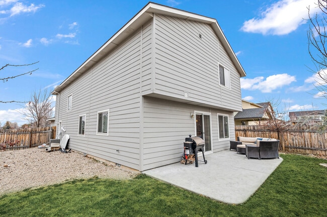 Building Photo - 1101 W Apple Pine St