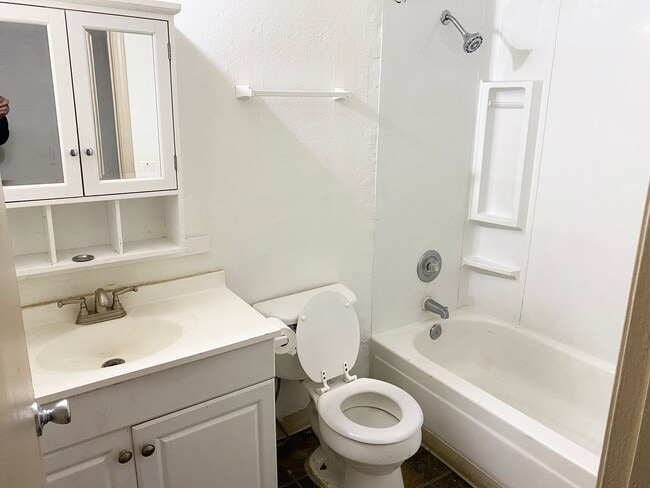 Building Photo - 2 BR, 2 Bath Condo on Tripp Dr in Reno.