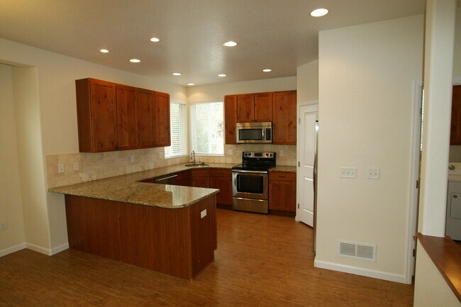 Building Photo - 426 Saint Ida Cir