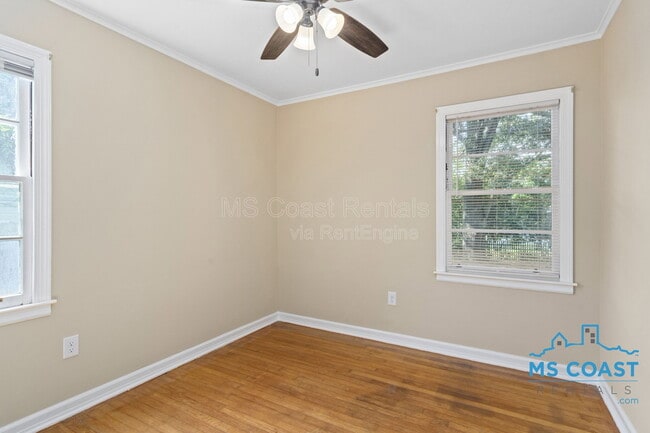 Building Photo - 2050 North Dr