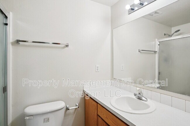 Building Photo - 2110 Baines Blvd