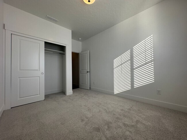 Building Photo - 3bed, 2bath, + office/flex 1630sq.ft. home in Star  - Aliso Creek Sub