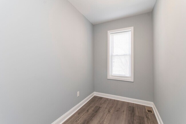 Building Photo - Gorgeous ~ Spacious ~ Brand New 3 Bedroom ...
