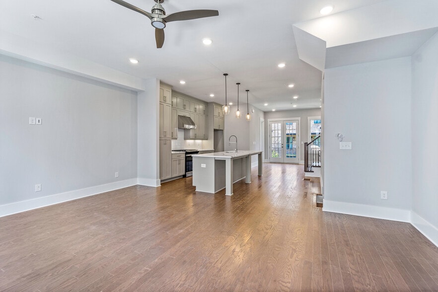 Building Photo - 1028 Robert Smalls Way