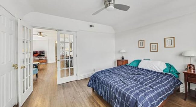 Building Photo - 1936 N St Louis Ave