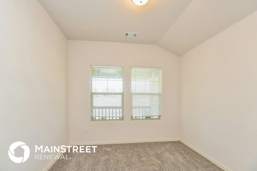 Building Photo - 7307 Vlg Fls Ln