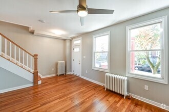 Building Photo - Charming 4br/2ba in Anacostia / Navy Yard