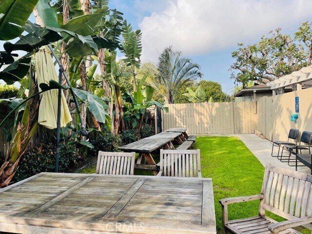 Building Photo - 17092 Emerald Ln