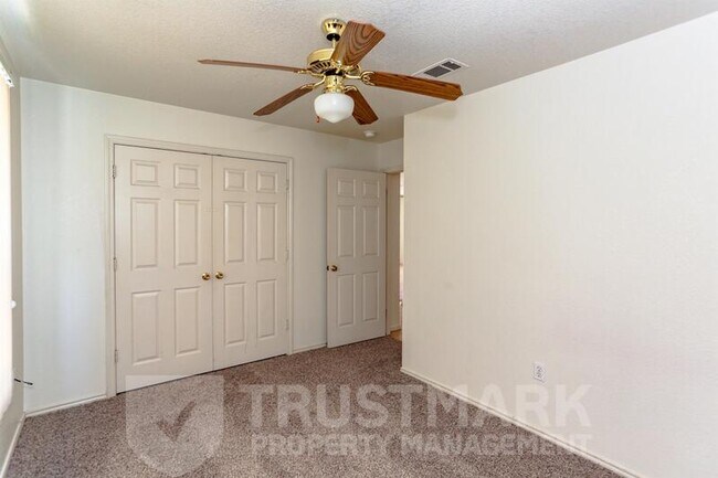 Building Photo - 700 S Amy Ln