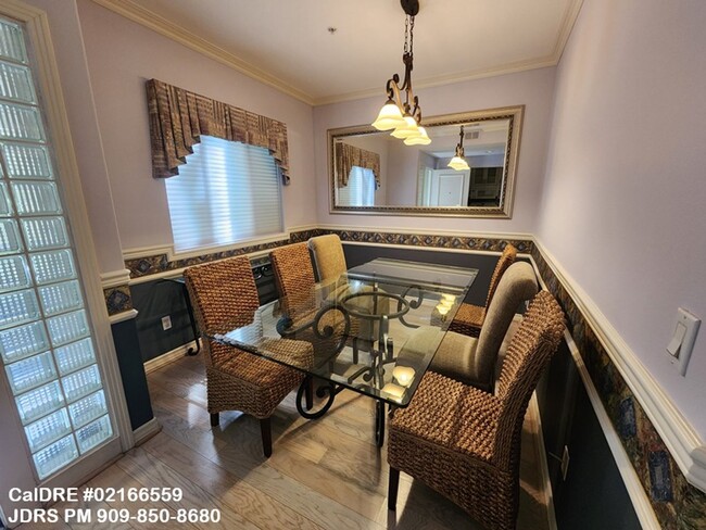 Building Photo - Price Lowered! Irvine 2 Bedroom Condo