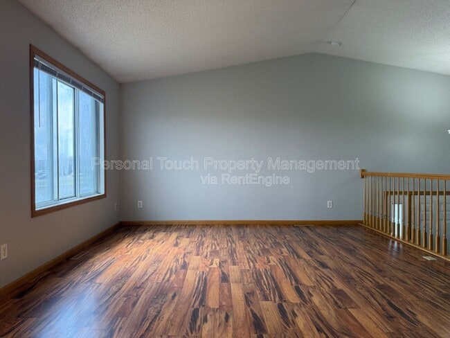 Building Photo - 1143 39th Ave S