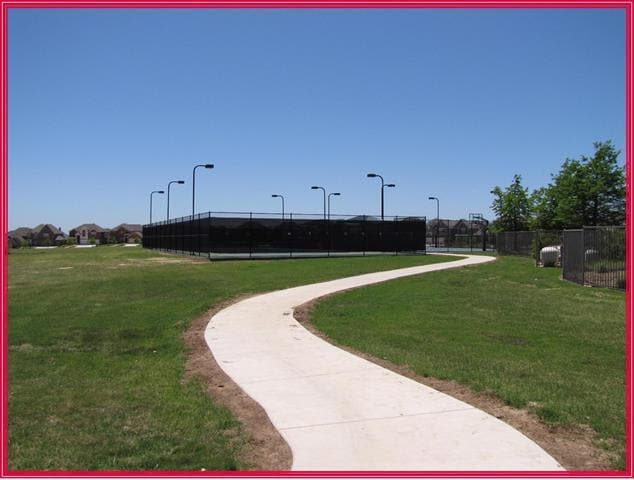 Building Photo - 10773 Traymore Dr