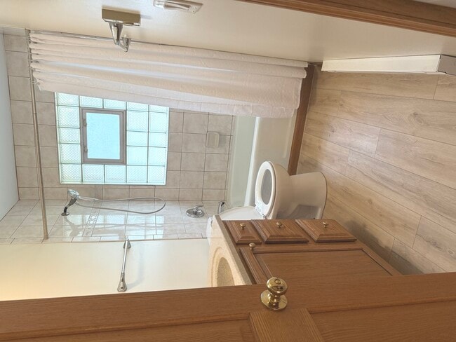 Building Photo - 532 West St